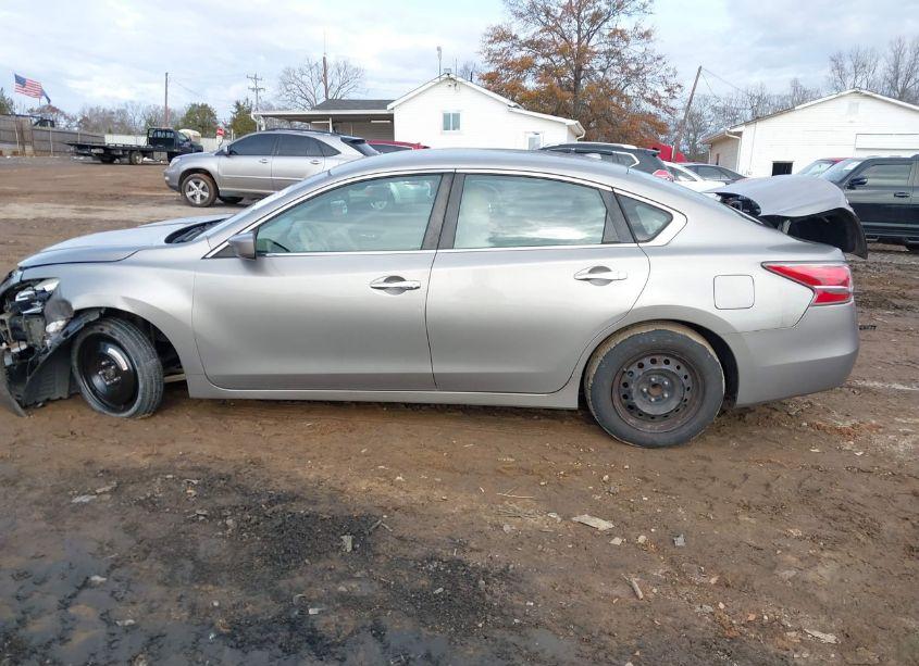 Photo 14 of 2015 Nissan Altima 2.5/2.5 S/2.5 SL/2.5 SV (VIN 1N4AL3AP9FC279874)
