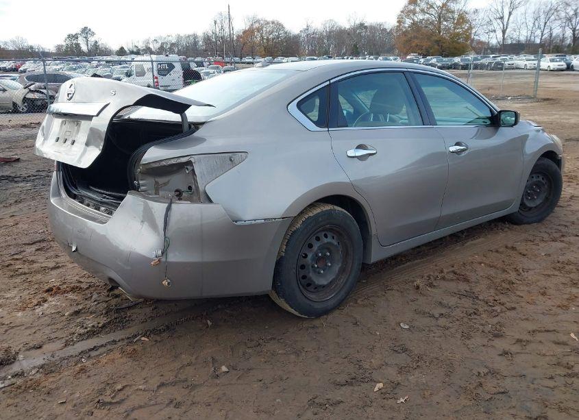 Photo 4 of 2015 Nissan Altima 2.5/2.5 S/2.5 SL/2.5 SV (VIN 1N4AL3AP9FC279874)