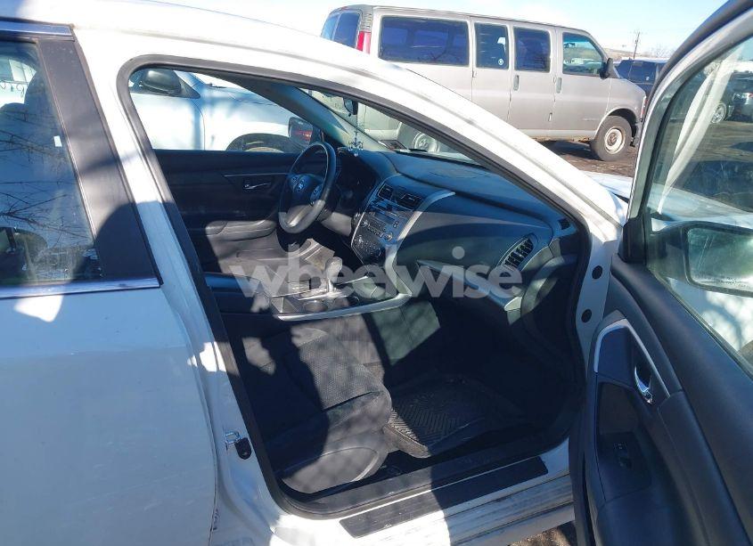 Photo 5 of 2015 Nissan Altima 2.5/2.5 S/2.5 SL/2.5 SV (VIN 1N4AL3AP9FC292365)