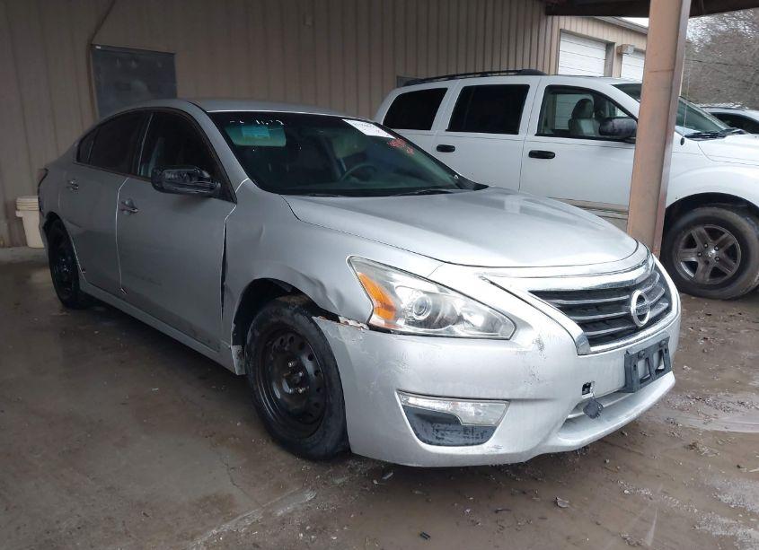 2015 Nissan Altima 2.5/2.5 S/2.5 SL/2.5 SV (VIN 1N4AL3AP9FC422161) main photo