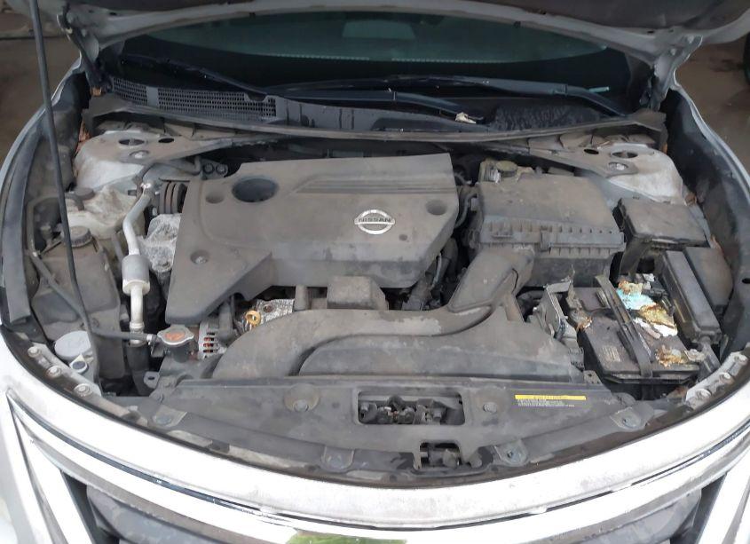 Photo 10 of 2015 Nissan Altima 2.5/2.5 S/2.5 SL/2.5 SV (VIN 1N4AL3AP9FC422161)
