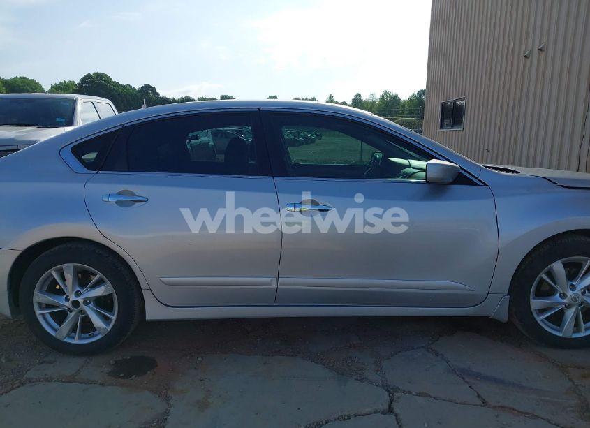 Photo 13 of 2015 Nissan Altima 2.5 SV (VIN 1N4AL3AP9FC428395)