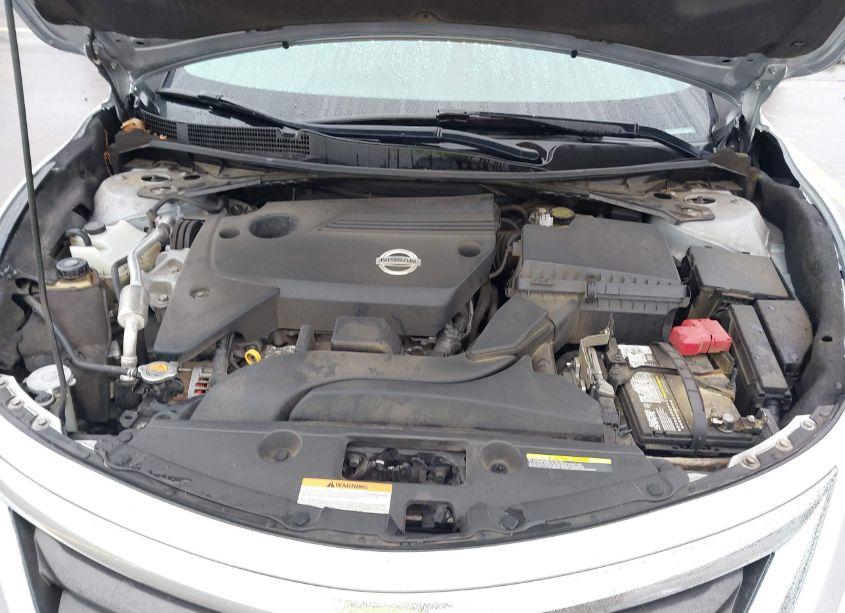 Photo 10 of 2015 Nissan Altima 2.5/2.5 S/2.5 SL/2.5 SV (VIN 1N4AL3AP9FC438800)