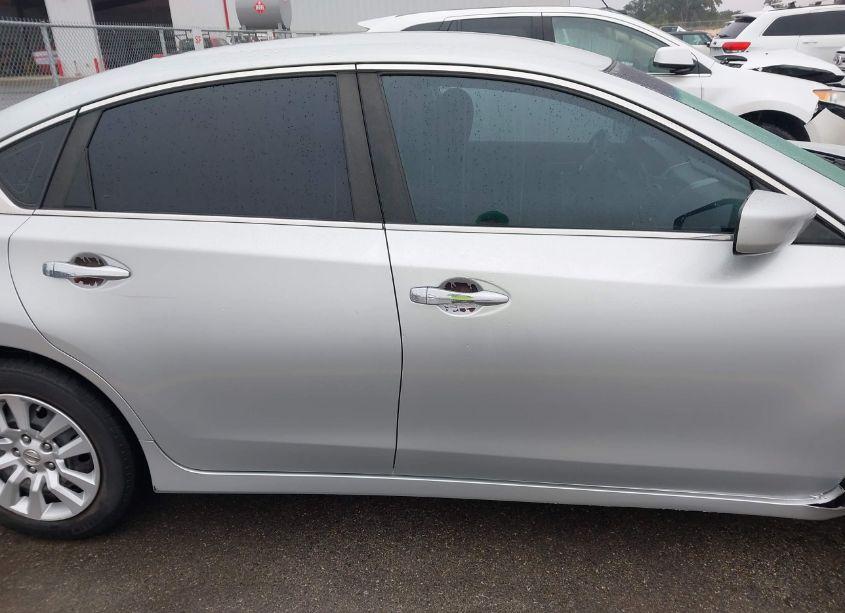 Photo 13 of 2015 Nissan Altima 2.5/2.5 S/2.5 SL/2.5 SV (VIN 1N4AL3AP9FC438800)