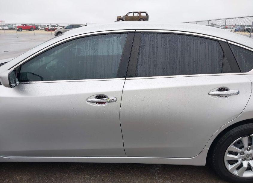 Photo 14 of 2015 Nissan Altima 2.5/2.5 S/2.5 SL/2.5 SV (VIN 1N4AL3AP9FC438800)