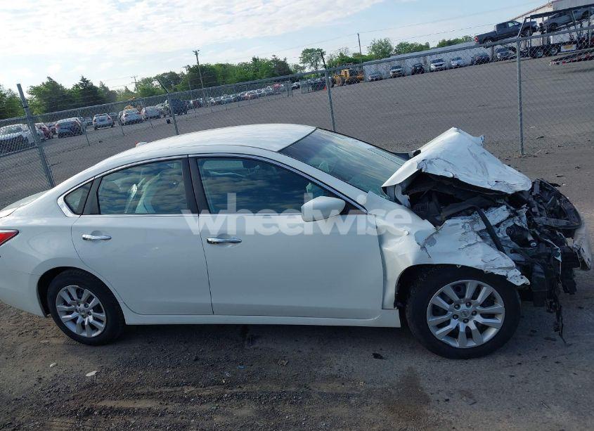 Photo 13 of 2015 Nissan Altima 2.5/2.5 S/2.5 SL/2.5 SV (VIN 1N4AL3AP9FC440062)