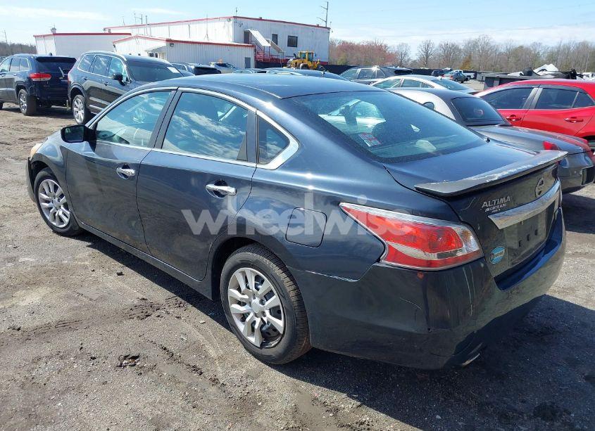 Photo 3 of 2015 Nissan Altima 2.5 S (VIN 1N4AL3AP9FC448971)
