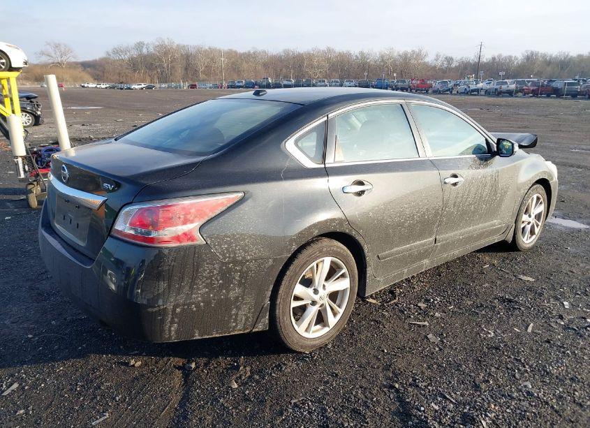 Photo 4 of 2015 Nissan Altima 2.5 SV (VIN 1N4AL3AP9FC466175)