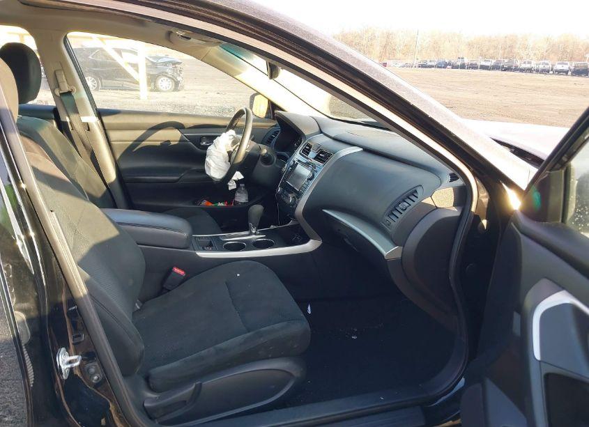 Photo 5 of 2015 Nissan Altima 2.5 SV (VIN 1N4AL3AP9FC466175)