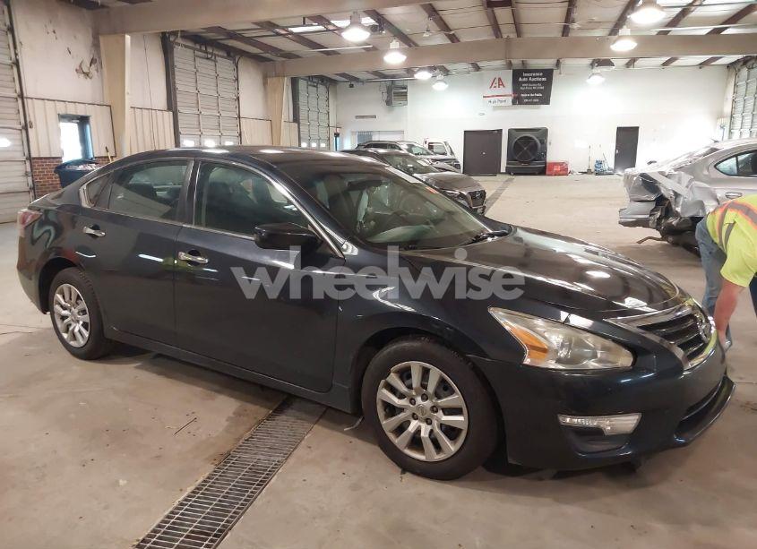 2015 Nissan Altima 2.5/2.5 S/2.5 SL/2.5 SV (VIN 1N4AL3AP9FC468279) main photo