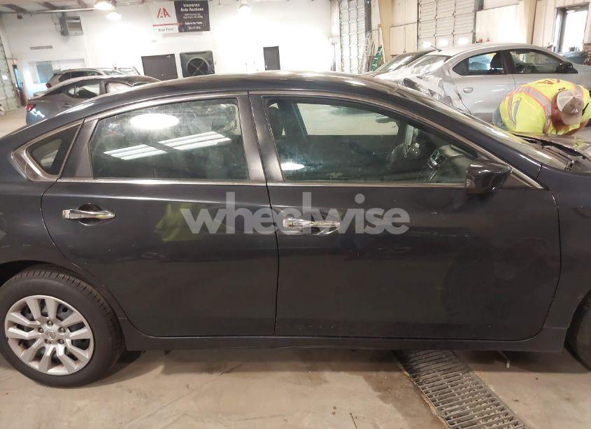 Photo 13 of 2015 Nissan Altima 2.5/2.5 S/2.5 SL/2.5 SV (VIN 1N4AL3AP9FC468279)