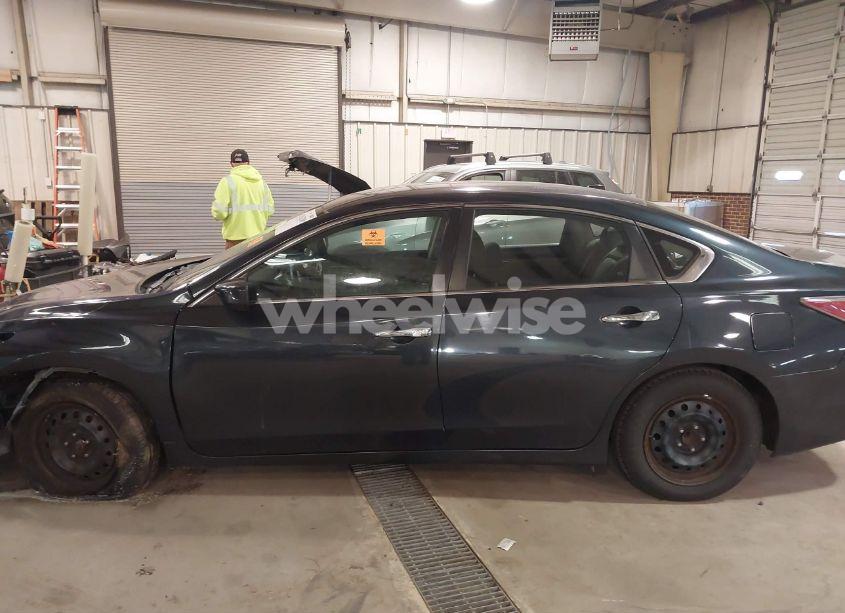 Photo 14 of 2015 Nissan Altima 2.5/2.5 S/2.5 SL/2.5 SV (VIN 1N4AL3AP9FC468279)