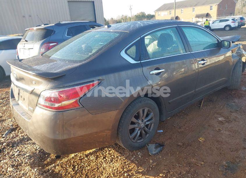 Photo 4 of 2015 Nissan Altima 2.5 S (VIN 1N4AL3AP9FC469187)