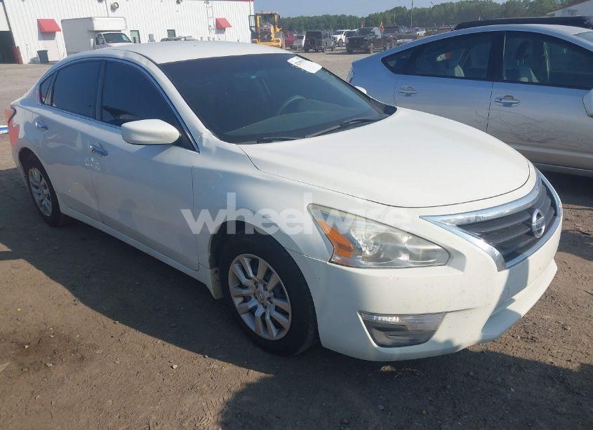2015 Nissan Altima 2.5 S (VIN 1N4AL3AP9FC477449) main photo