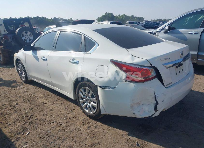 Photo 3 of 2015 Nissan Altima 2.5 S (VIN 1N4AL3AP9FC477449)