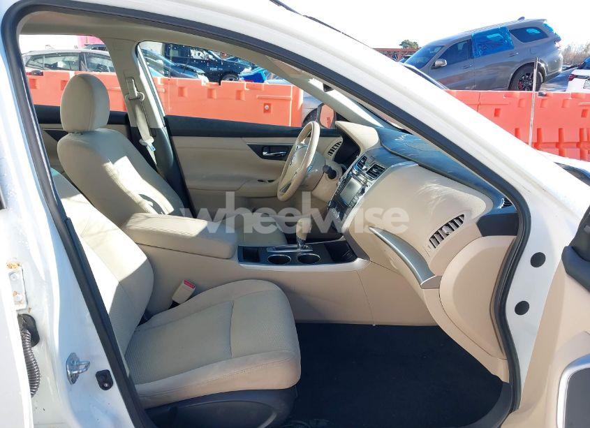 Photo 5 of 2015 Nissan Altima 2.5 SV (VIN 1N4AL3AP9FC479542)