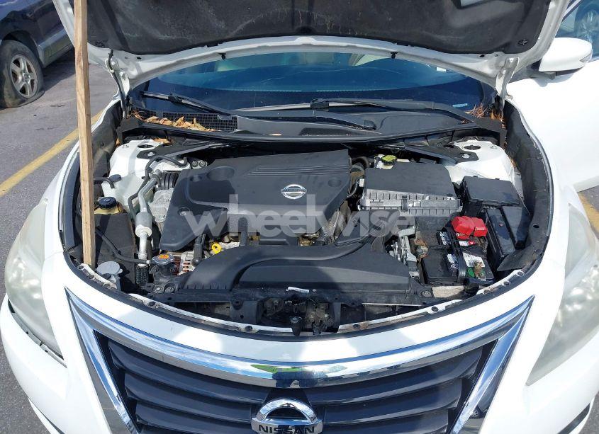 Photo 10 of 2015 Nissan Altima 2.5 SV (VIN 1N4AL3AP9FC487172)
