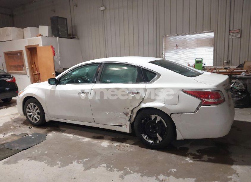 Photo 14 of 2015 Nissan Altima 2.5/2.5 S/2.5 SL/2.5 SV (VIN 1N4AL3AP9FC497037)