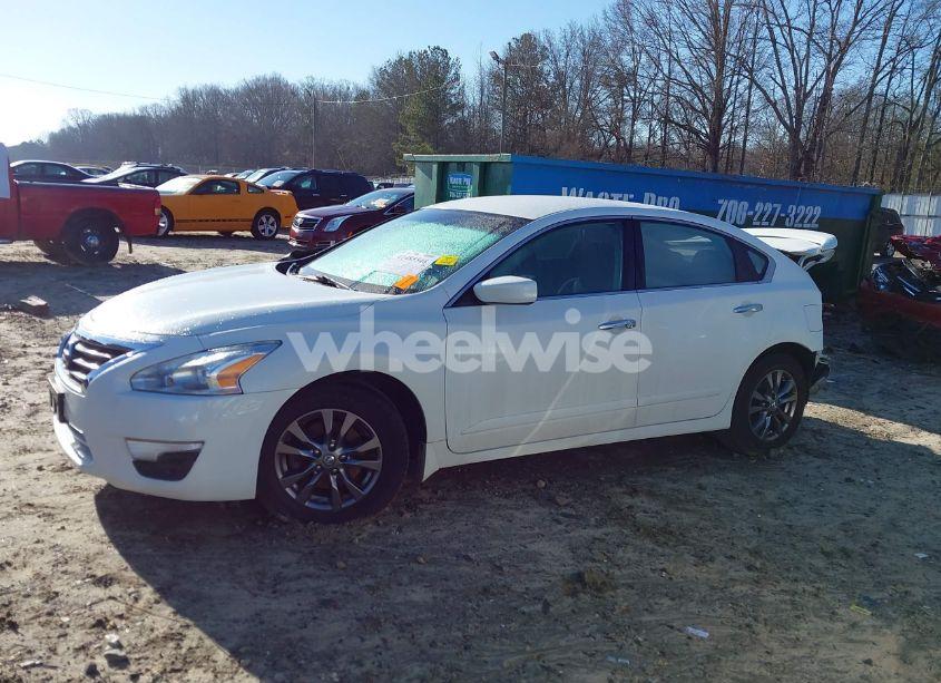 Photo 14 of 2015 Nissan Altima 2.5 S (VIN 1N4AL3AP9FC575610)
