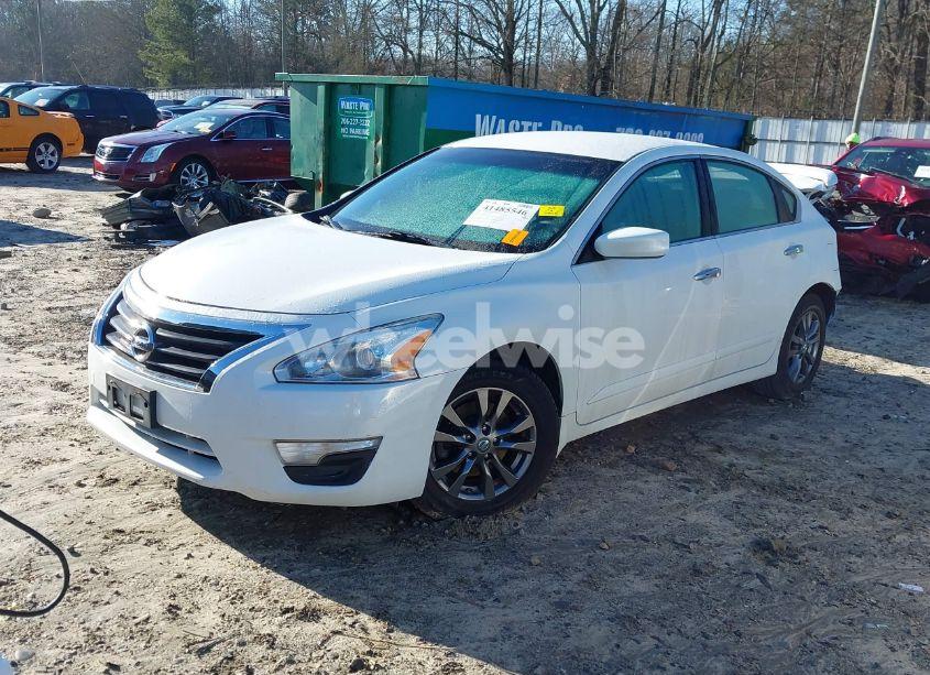 Photo 2 of 2015 Nissan Altima 2.5 S (VIN 1N4AL3AP9FC575610)