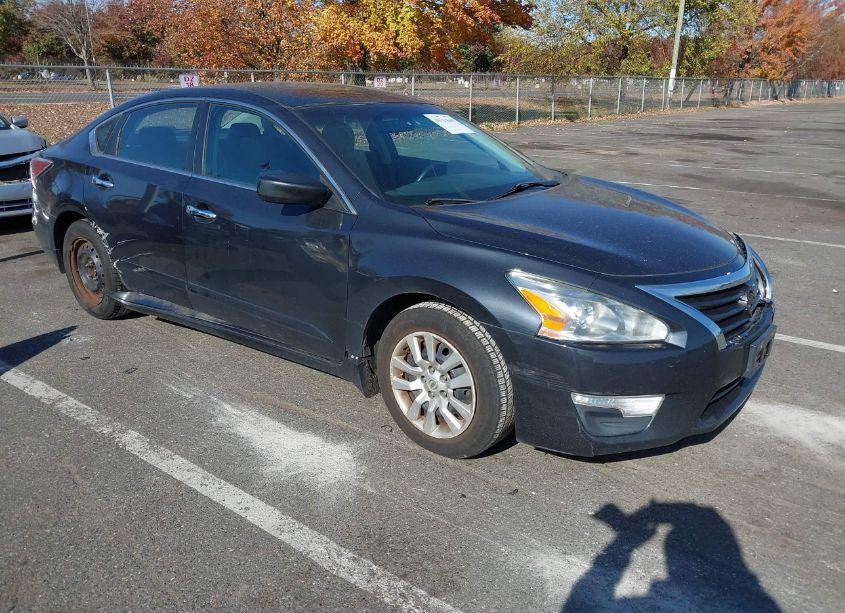 2015 Nissan Altima 2.5 S (VIN 1N4AL3AP9FC575672) main photo