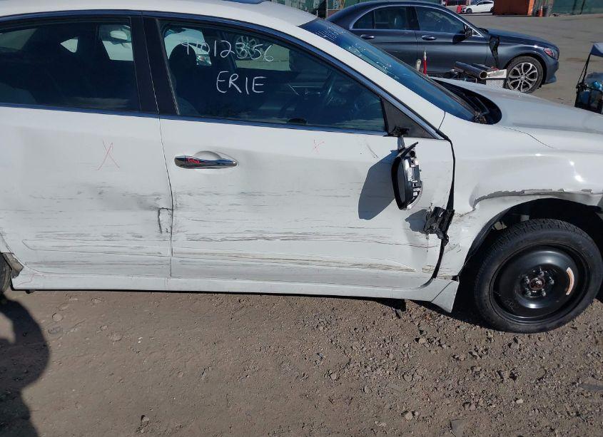 Photo 12 of 2015 Nissan Altima 2.5 SV (VIN 1N4AL3AP9FC581021)