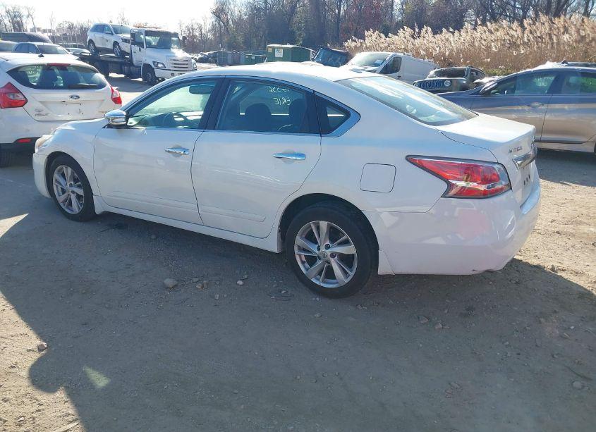 Photo 3 of 2015 Nissan Altima 2.5 SV (VIN 1N4AL3AP9FC581021)