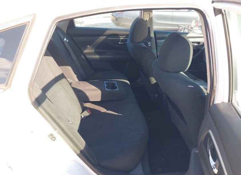 Photo 8 of 2015 Nissan Altima 2.5 SV (VIN 1N4AL3AP9FC581021)