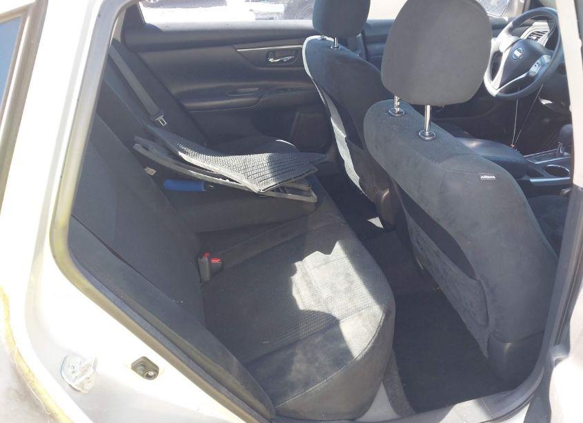 Photo 8 of 2015 Nissan Altima 2.5 S (VIN 1N4AL3AP9FC582959)