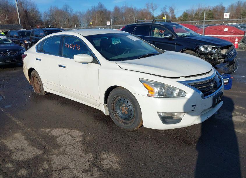 2015 Nissan Altima 2.5 S (VIN 1N4AL3AP9FC583111) main photo