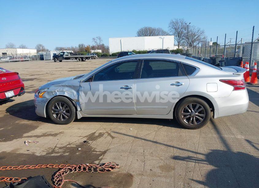 Photo 15 of 2015 Nissan Altima 2.5 S (VIN 1N4AL3AP9FC591855)