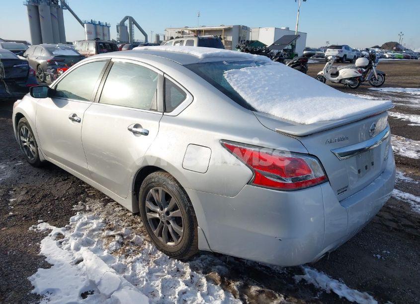 Photo 3 of 2015 Nissan Altima 2.5 S (VIN 1N4AL3AP9FC592830)
