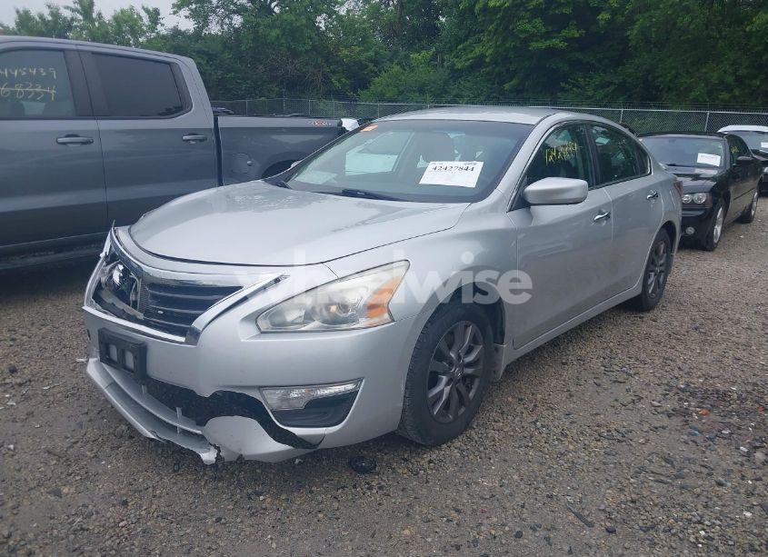Photo 2 of 2015 Nissan Altima 2.5 S (VIN 1N4AL3AP9FC599003)