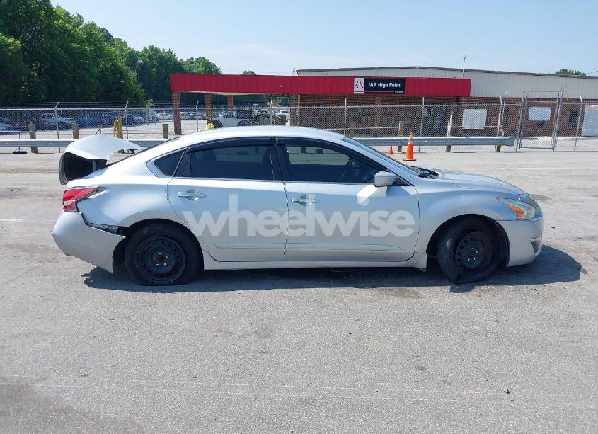 Photo 14 of 2015 Nissan Altima 2.5 S (VIN 1N4AL3AP9FN304289)
