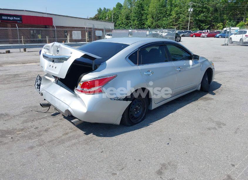 Photo 4 of 2015 Nissan Altima 2.5 S (VIN 1N4AL3AP9FN304289)