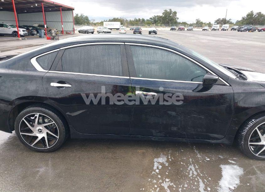 Photo 13 of 2015 Nissan Altima 2.5/2.5 S/2.5 SL/2.5 SV (VIN 1N4AL3AP9FN313252)