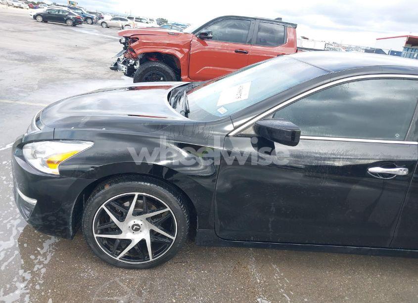 Photo 18 of 2015 Nissan Altima 2.5/2.5 S/2.5 SL/2.5 SV (VIN 1N4AL3AP9FN313252)