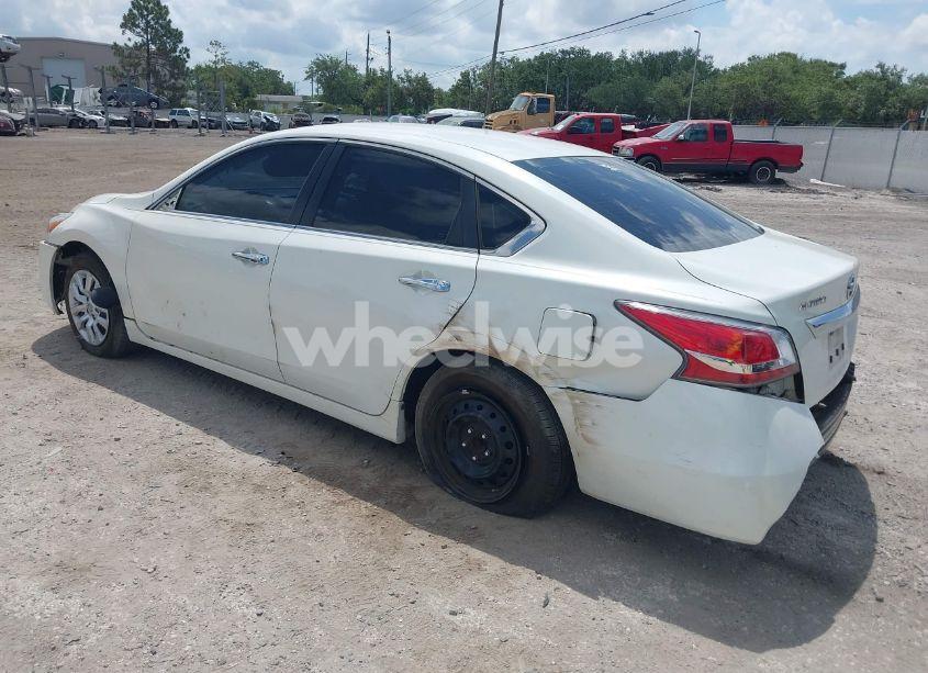 Photo 3 of 2015 Nissan Altima 2.5 S (VIN 1N4AL3AP9FN321531)