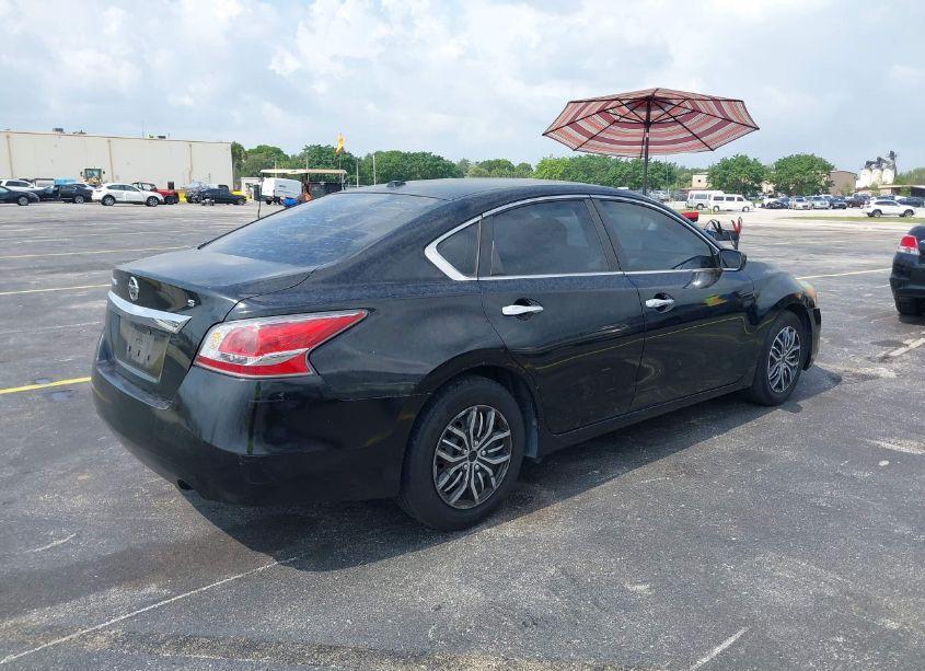 Photo 4 of 2015 Nissan Altima 2.5/2.5 S/2.5 SL/2.5 SV (VIN 1N4AL3AP9FN321853)