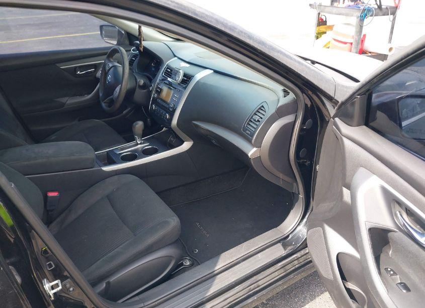Photo 5 of 2015 Nissan Altima 2.5/2.5 S/2.5 SL/2.5 SV (VIN 1N4AL3AP9FN321853)