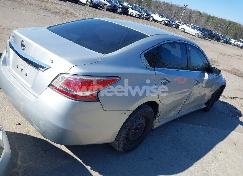 Photo 4 of 2015 Nissan Altima 2.5/2.5 S/2.5 SL/2.5 SV (VIN 1N4AL3AP9FN330956)