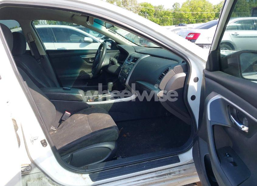 Photo 5 of 2015 Nissan Altima 2.5/2.5 S/2.5 SL/2.5 SV (VIN 1N4AL3AP9FN346249)