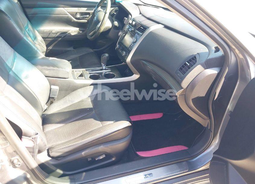 Photo 5 of 2015 Nissan Altima 2.5 SL (VIN 1N4AL3AP9FN348910)