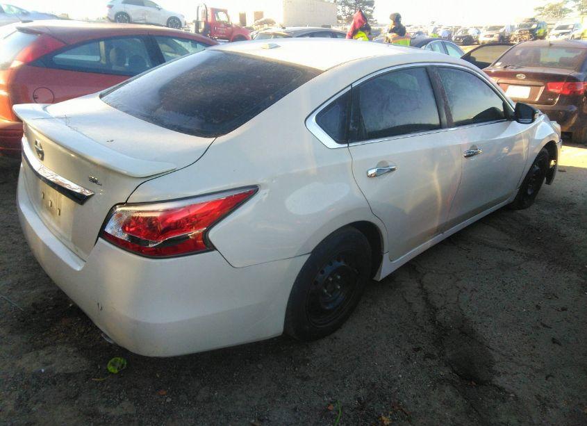 Photo 4 of 2015 Nissan Altima 2.5 SL (VIN 1N4AL3AP9FN352598)