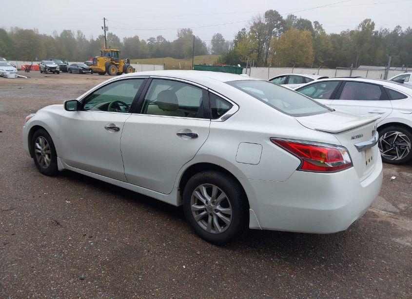 Photo 3 of 2015 Nissan Altima 2.5 S (VIN 1N4AL3AP9FN374097)