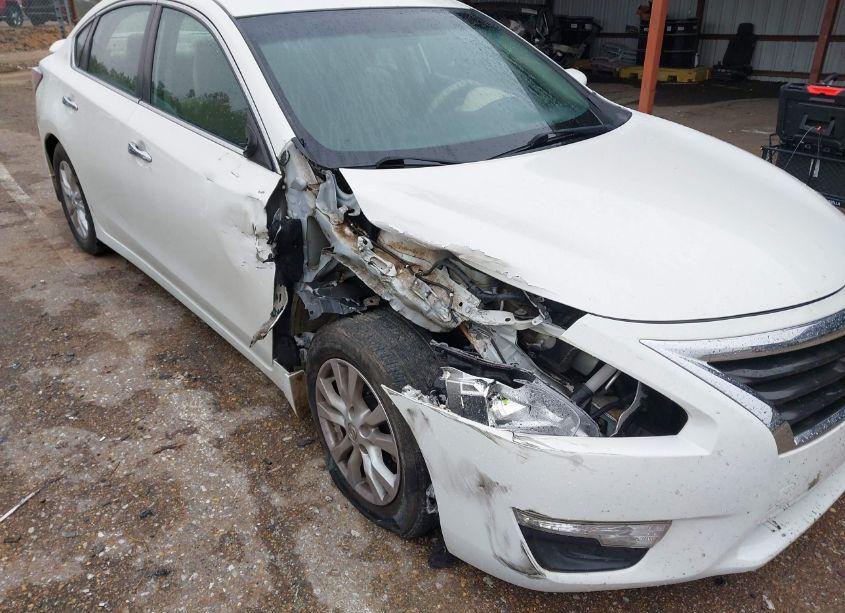 Photo 6 of 2015 Nissan Altima 2.5 S (VIN 1N4AL3AP9FN374097)
