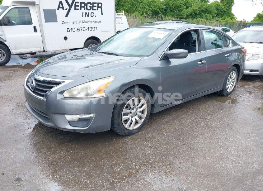 Photo 2 of 2015 Nissan Altima 2.5/2.5 S/2.5 SL/2.5 SV (VIN 1N4AL3AP9FN377226)