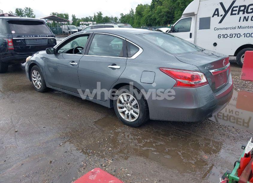 Photo 3 of 2015 Nissan Altima 2.5/2.5 S/2.5 SL/2.5 SV (VIN 1N4AL3AP9FN377226)