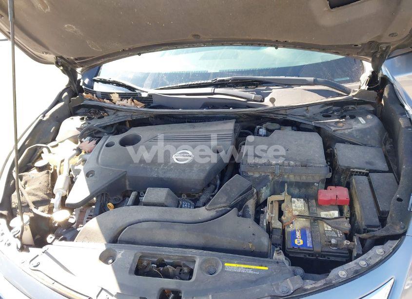 Photo 10 of 2015 Nissan Altima 2.5/2.5 S/2.5 SL/2.5 SV (VIN 1N4AL3AP9FN389523)