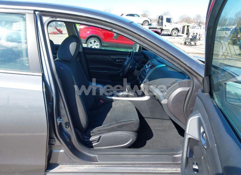 Photo 5 of 2015 Nissan Altima 2.5/2.5 S/2.5 SL/2.5 SV (VIN 1N4AL3AP9FN389523)